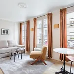 Suite Tour Eiffel 1 Bedroom